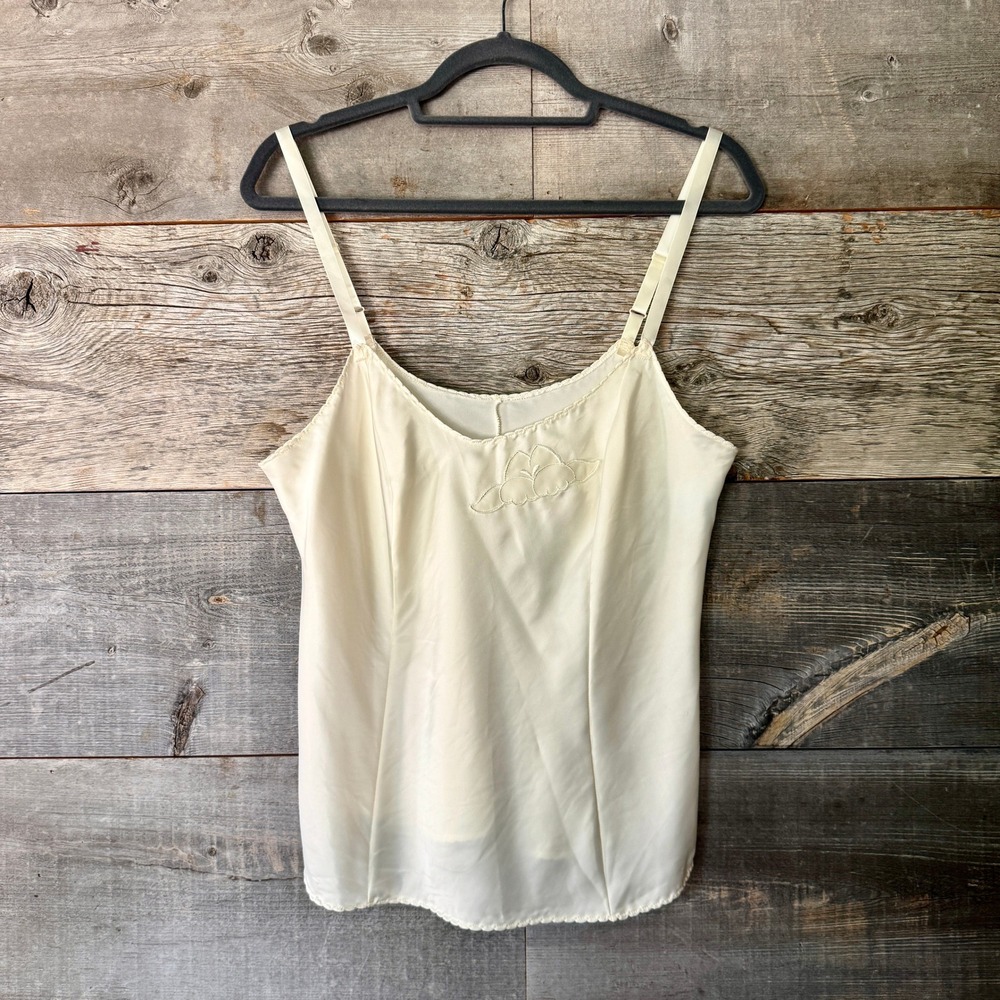 Bali Vintage Floral Embroidered Camisole Top M Ivory Coquette Lingerie Ballet
